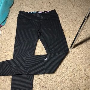Reversible ivivva leggings